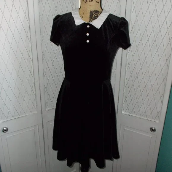 Hot Topic Black Dress White Collar Hot Topic Dresses Hot Topic Velvet Collared Dress Poshmark Hot Topic Black Dress White Collar Hot Topic Dresses Hot Topic Velvet Collared Dress Poshmark